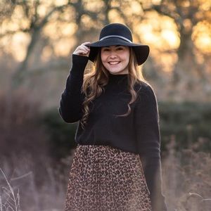 Meet your Posher, Caroline